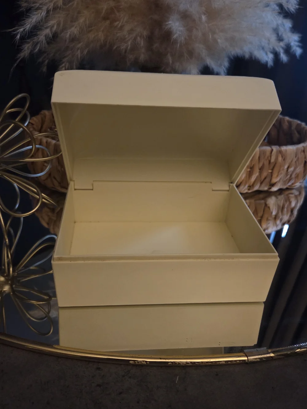 Vintage 70s Box |  Jewelery Box | Storage With Style |Cream Gold Birds Vanity